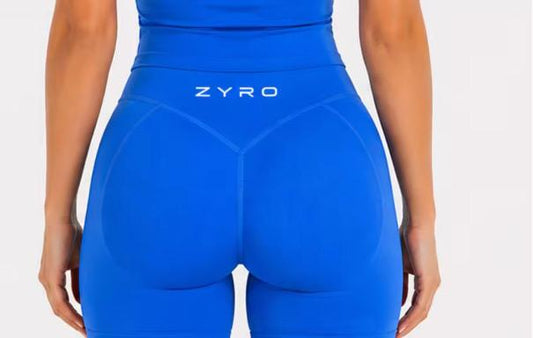 Seamless shorts and short sleeves t-shirt